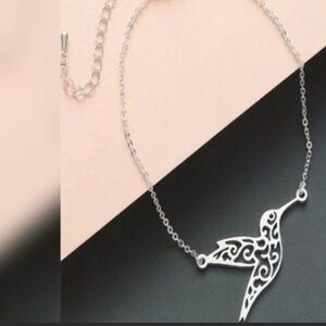 Delicate silver tone filigree hummingbird chain bracelet spring summer